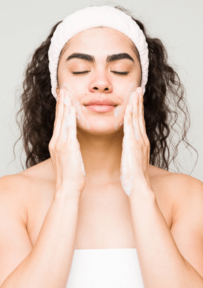 Restoring Face Cleanser - Gentle Cleanser with Rosehip & Aloe Vera